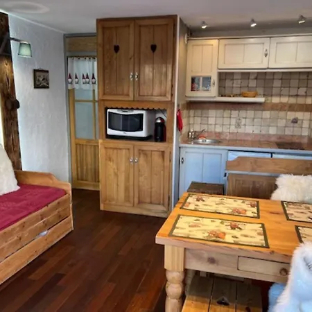 Avec Balcon Au Centre De La Station, Proche Des Remontees Mecaniques Lägenhet